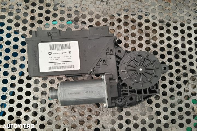 MOTORAS MACARA DREAPTA SPATE 0130821764 MX1253 Volkswagen VW Touareg - 2