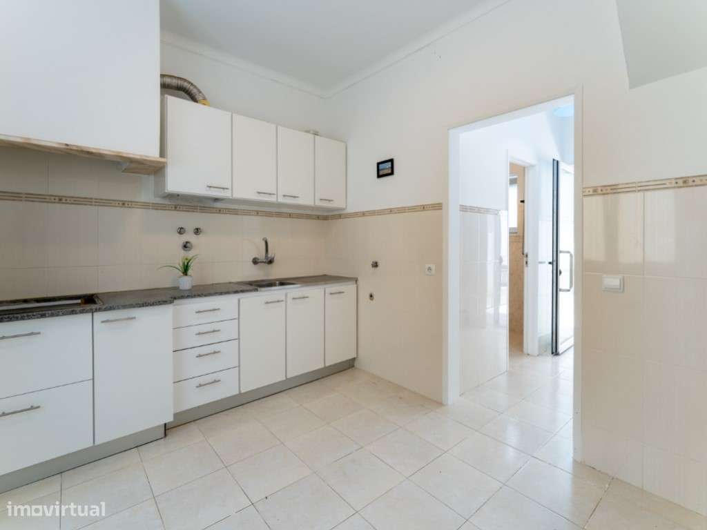 Apartamento T1 duplex a 150 metros da praia - Grande imagem: 4/25