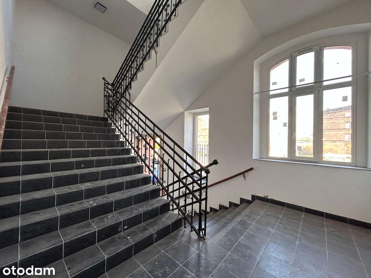 Obniżka ceny Black Week! Kawalerka po remoncie + parking gratis-13