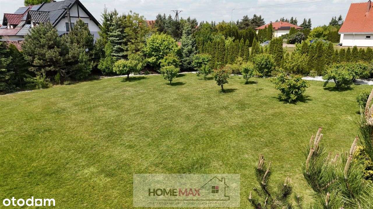 Wolnostojący dom z piękną 20 ar. działką,Grzybiany-18