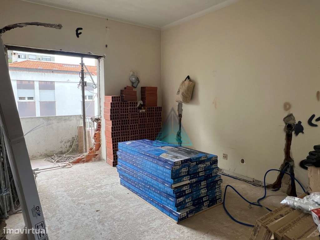 Apartamento T2 em Remodelação Total | Paivas - Amora | Excelente Op...-14