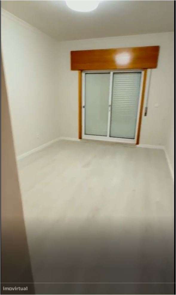 T2+1 Renovado no Centro de Gondomar, junto à Câmara!-15