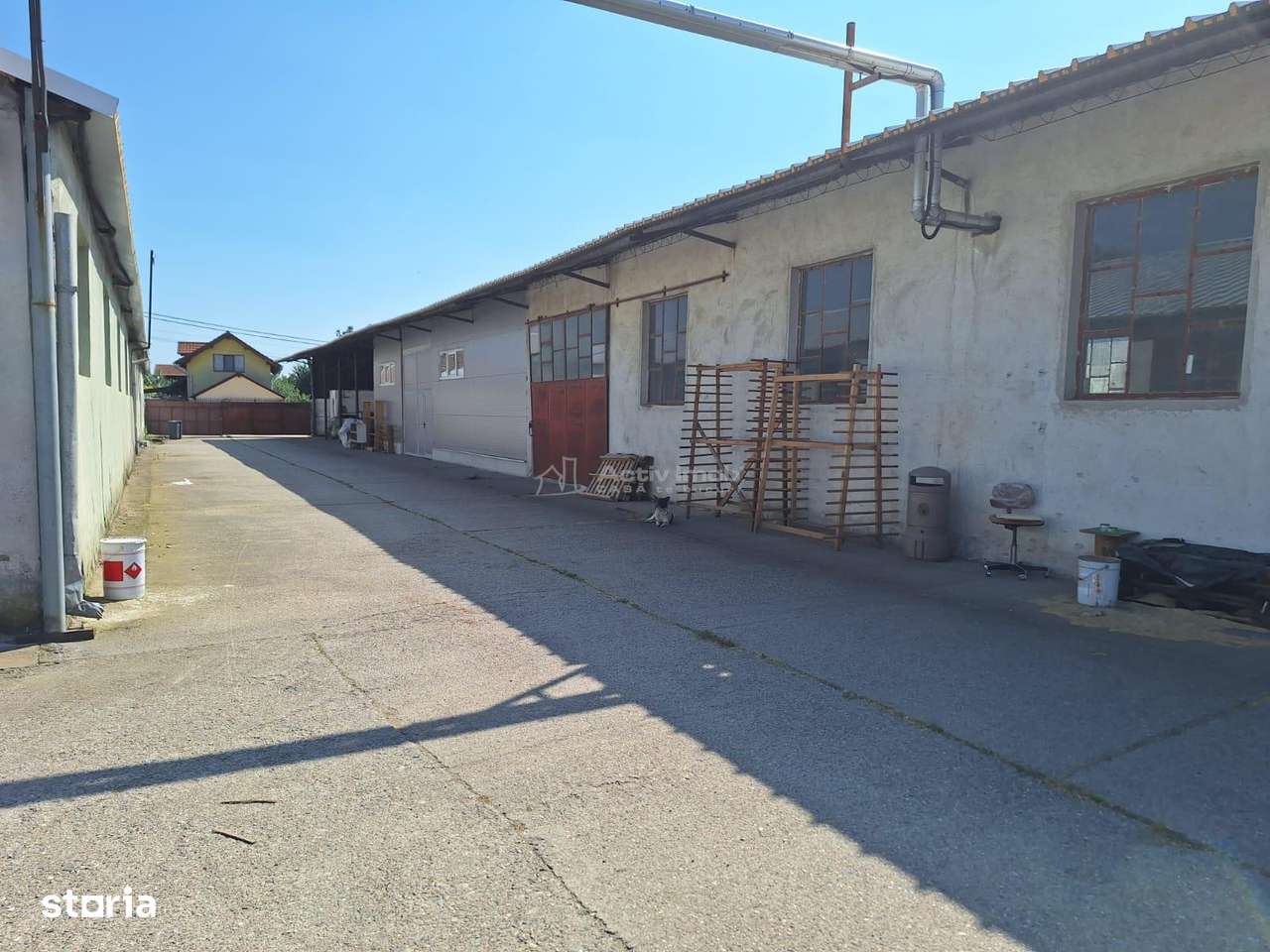 Proprietate industriala – teren 4.150 mp + 3 hale renovate – zona acce - Imagine principală: 4/9