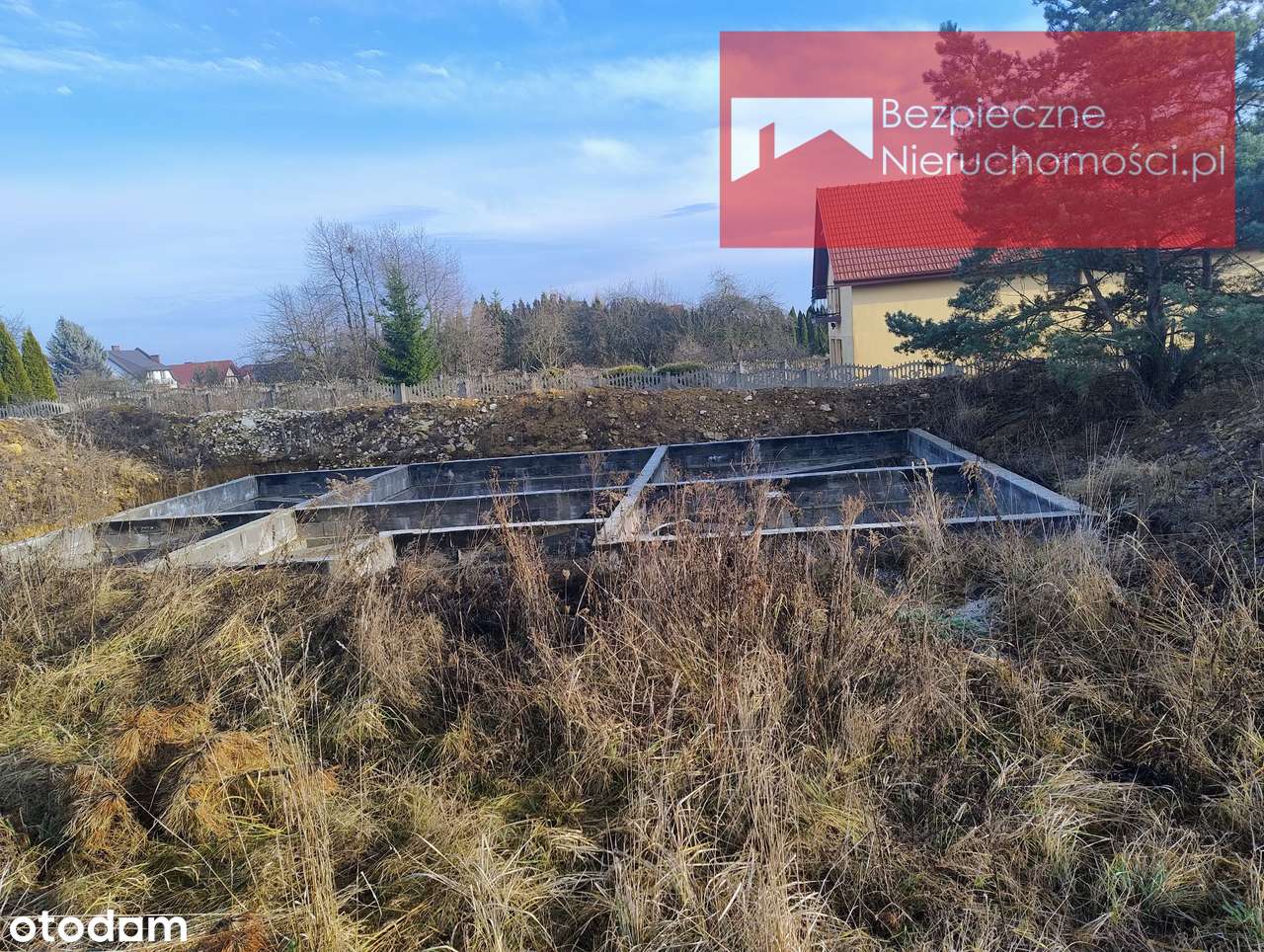 Działka budowlana z projektem i pozwoleniem na budowę