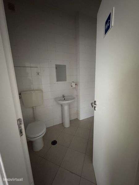 Vende-se ou aluga-se loja comercial - Grande imagem: 4/8