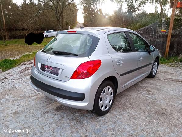 Peugeot 207 1.4 16V Trendy - 5