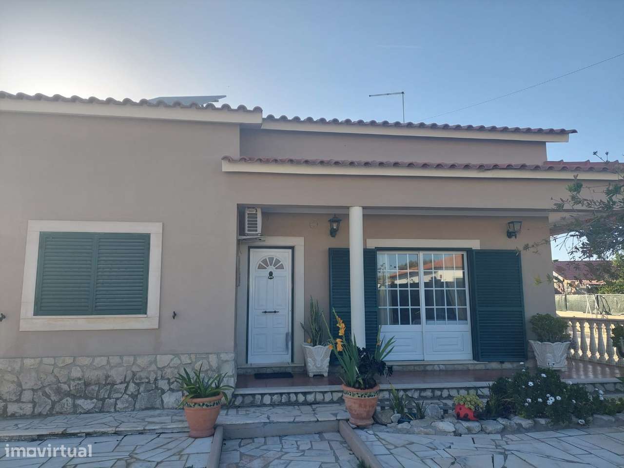 Moradia T2+1 com piscina em Salvaterra De Magos.-1
