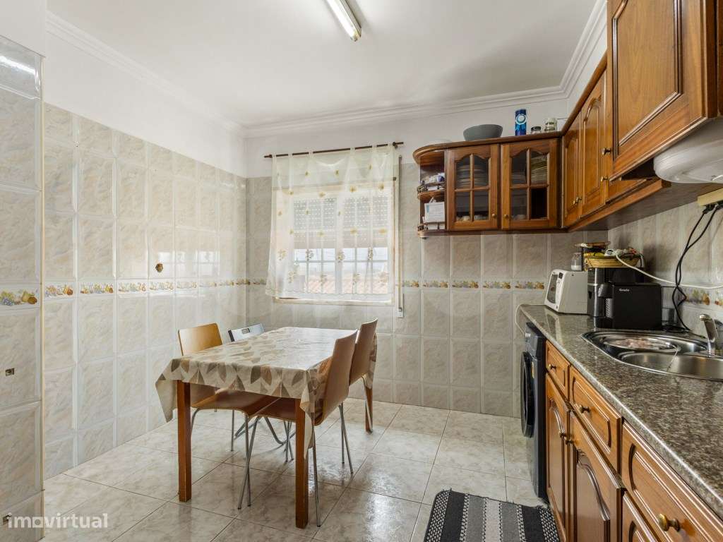 Apartamento T2 para venda na Assenta, São Pedro da Cadeira.-6