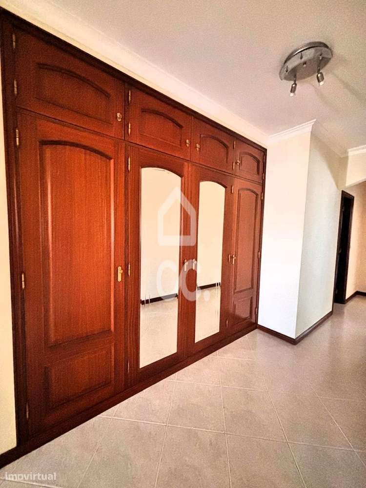 COIMBRÃO-------Venda global de Moradia individual T3 inserida em terre-33