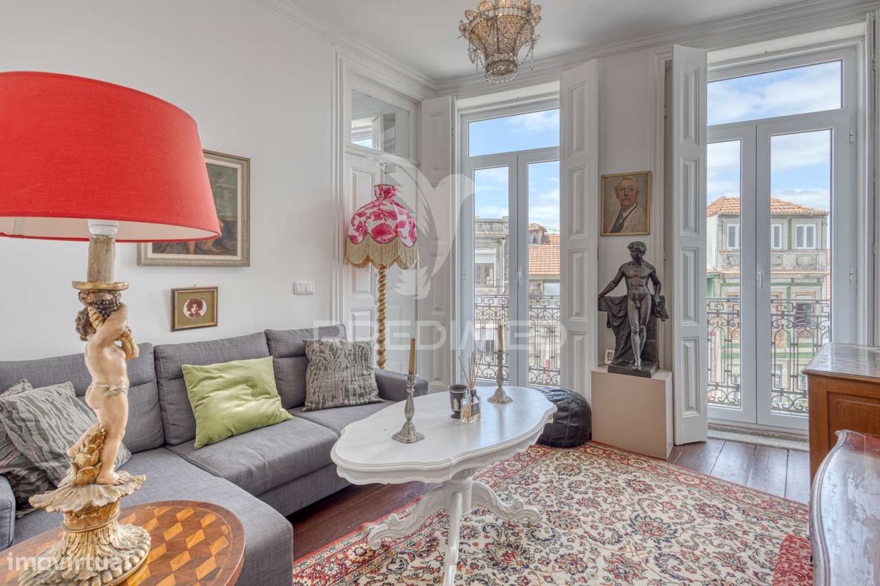 Prédio com projeto aprovado para obras - Grande imagem: 3/31