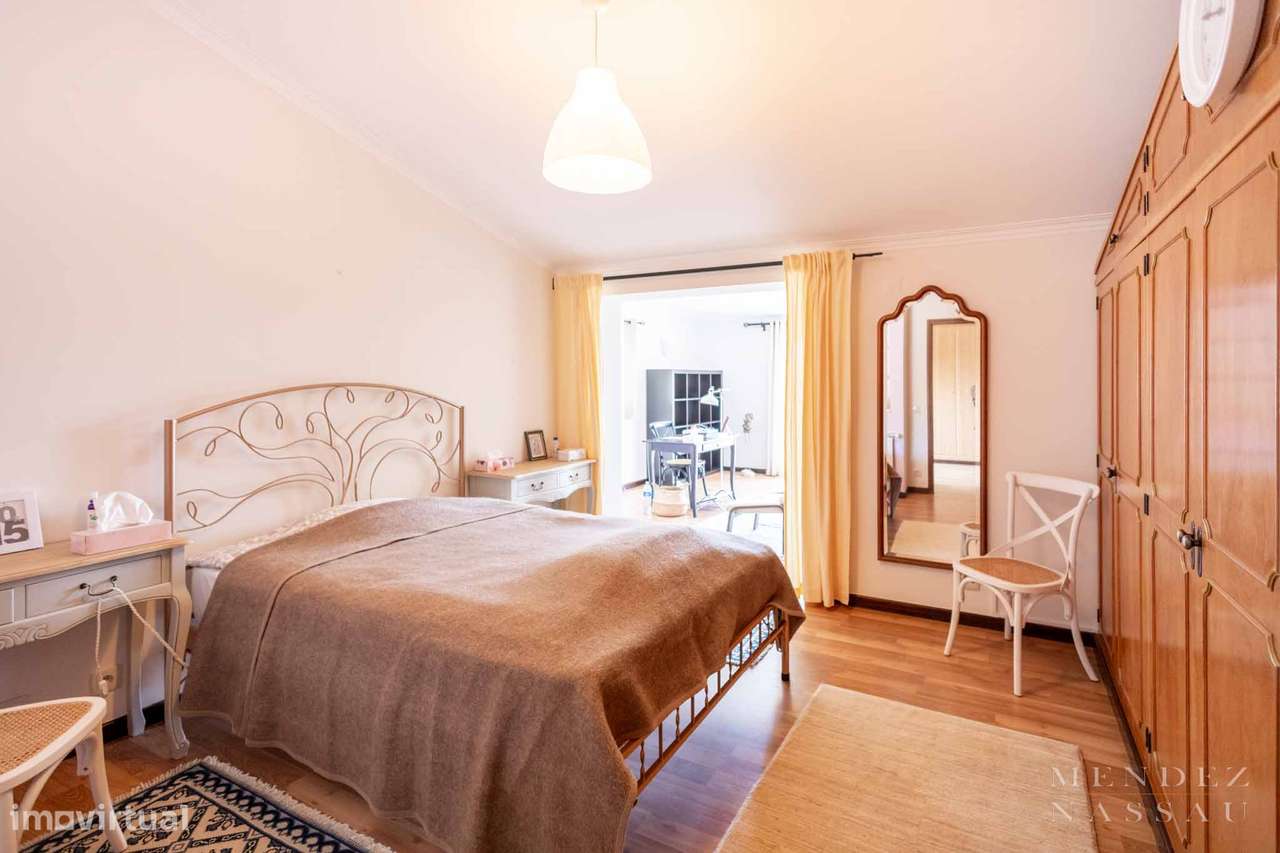 Private Estate - Multi Family - Estoril Villa-28