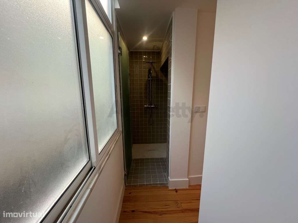 T2 Renovado em Pleno Coração de Arroios-17