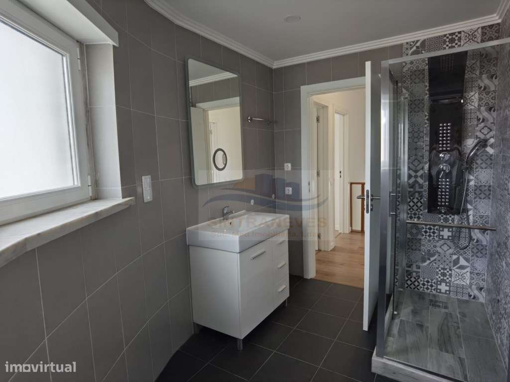 Moradia T3 na Ericeira com vista Mar-15