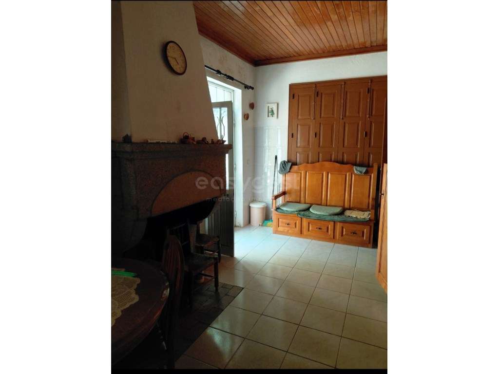 Fantástica Moradia T4 com Terreno no Coração de Freixo de Espada à ... - Grande imagem: 5/33