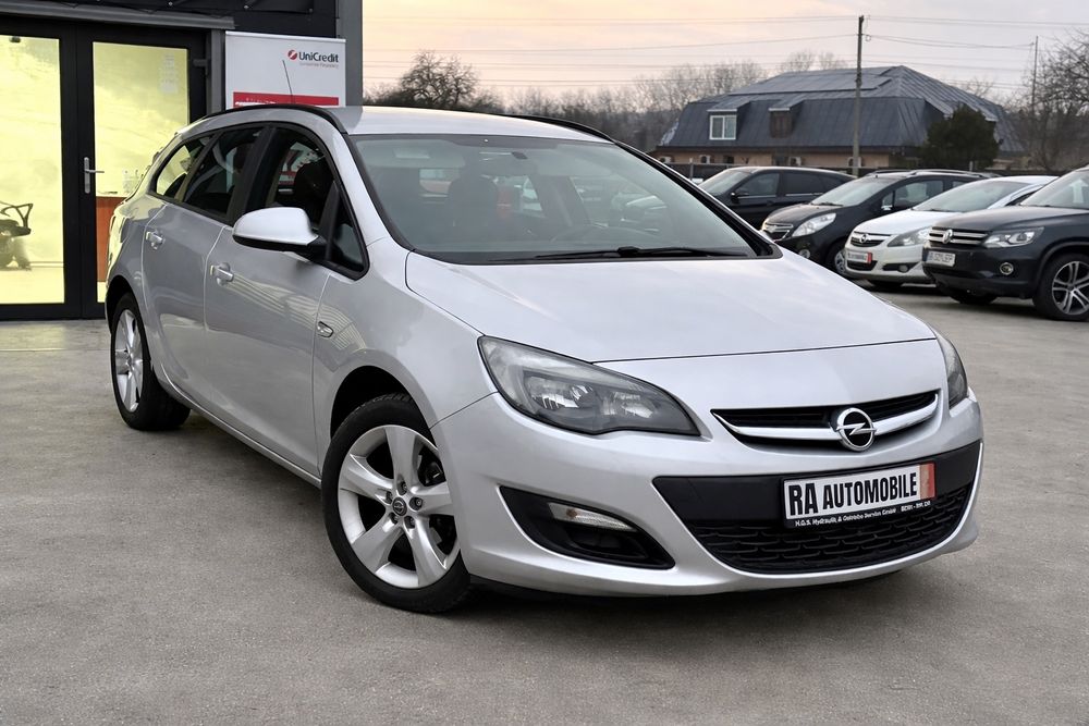Opel Astra J [2009 - 2018] 1.4 Turbo ECOTEC Cosmo 2013
