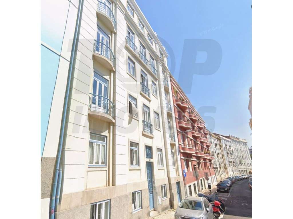 Apartamento T3 + 1 Remodelado 129-m2 - Bairro das Colónias - 740.000€-18