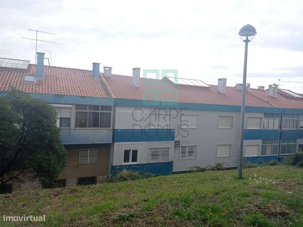 Apartamento T2, totalmente remodelado, Casal de São Brás - Amadora-24