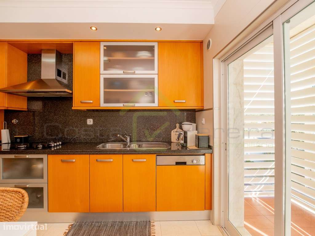 Apartamento T2 no Centro com boas áreas e excelente localização-8