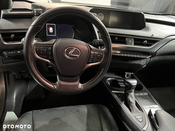 Lexus UX 250h (E-FOUR) Luxury Line - 20