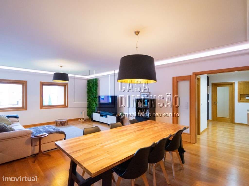 Apartamento de tipologia T2 na Serra de Carnaxide, como NOVO!!-8