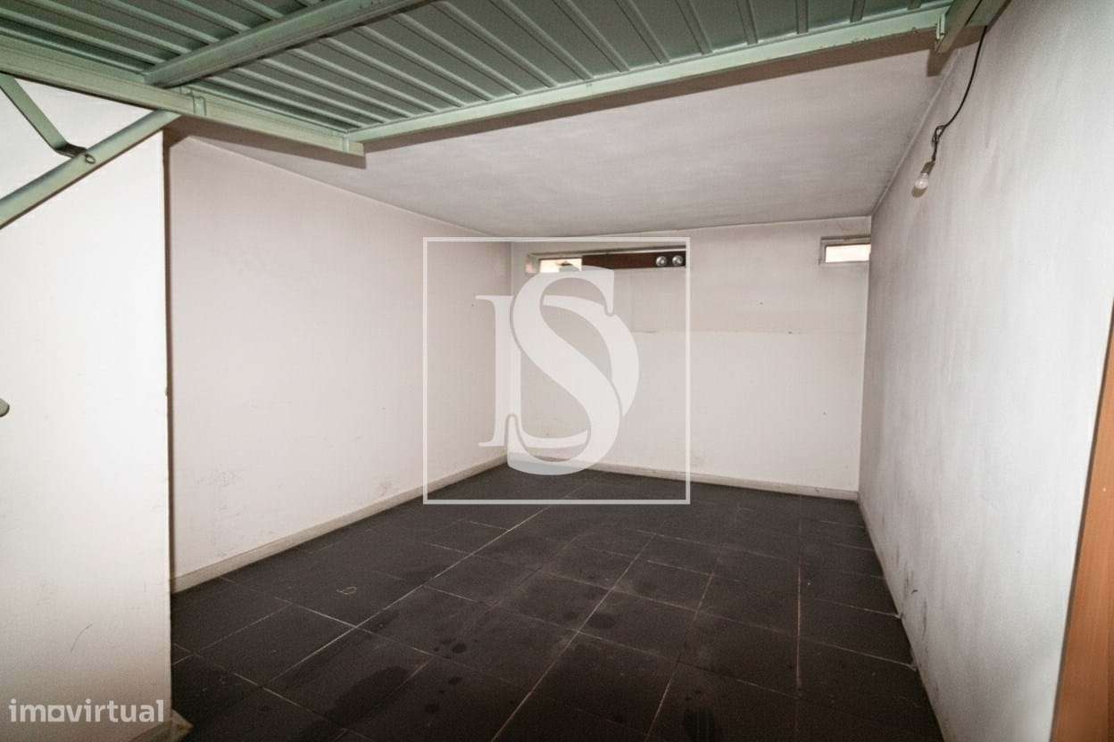 Apartamento T3 em Lamaçães – Braga | Prédio com Obras Estruturais Já A-23