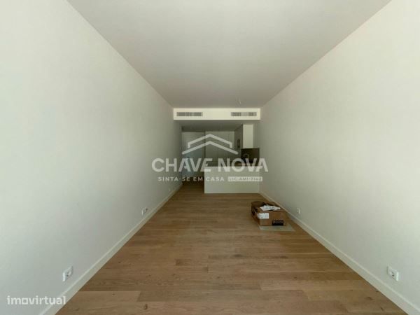T1 Novo c/ Lugar de Garagem e Arrumo em Canidelo-6