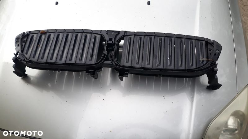 BMW g30 187156-10 Żaluzja Grill Wlot Kierownica Powietrza Roleta lekko uszkodzona - 1