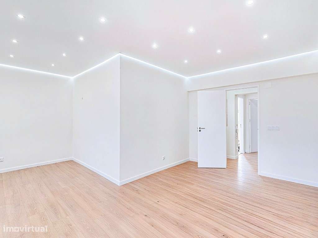 T3 Totalmente Remodelado - Avenida D. José I, Amadora-14