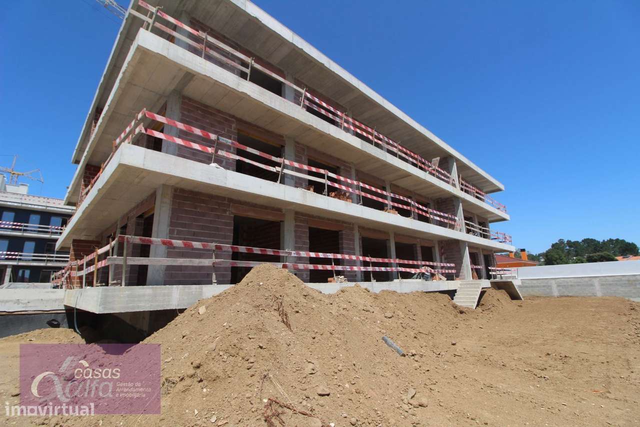 Apartamento T4 Novo em Parceiros Leiria-12