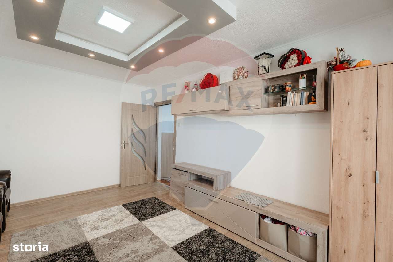 Apartament spatios- decomandat- 2 camere, renovat, Rasnov! - Imagine principală: 4/15