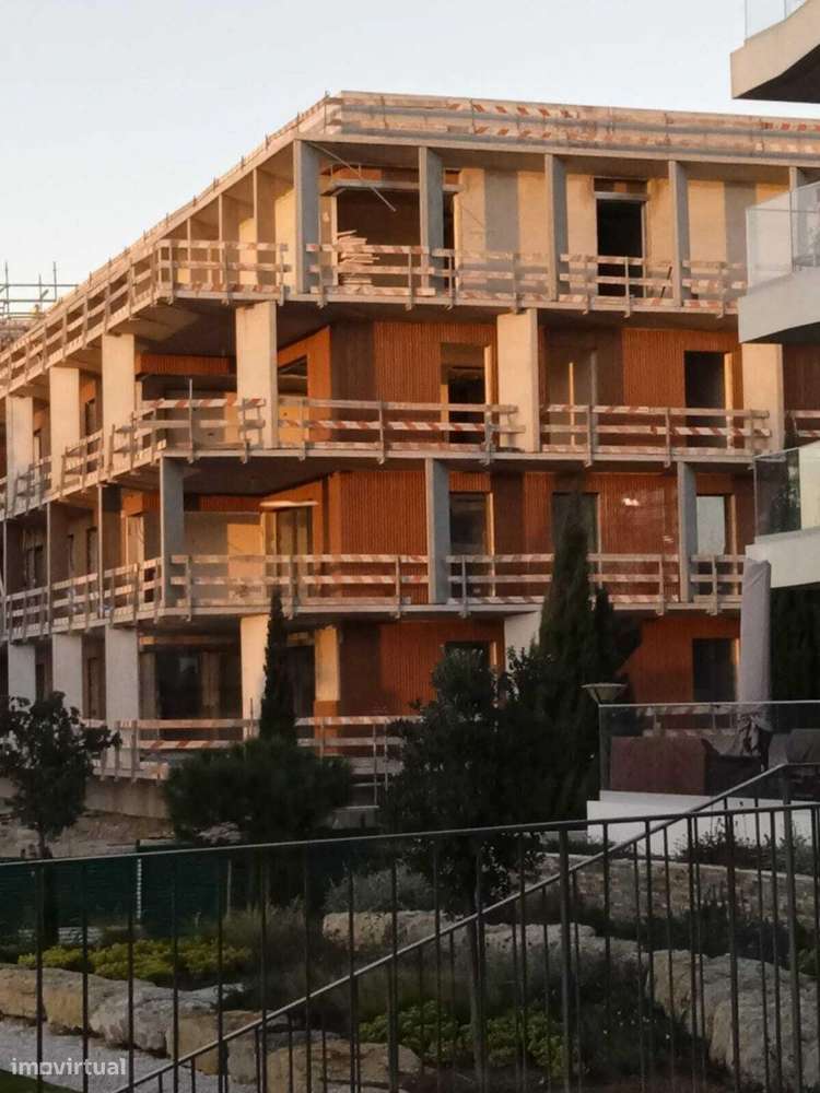 Apartamento T2 com estacionamento, Belas Clube de Campo, Sintra-21