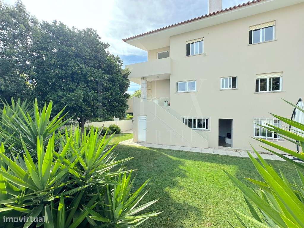 MORADIA DE CHARME EM LOCALIZAÇÃO NOBRE DE CASCAIS-30