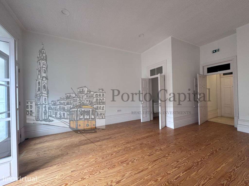 Escritório com Arquitetura Distinta No Centro do Porto - Grande imagem: 5/20