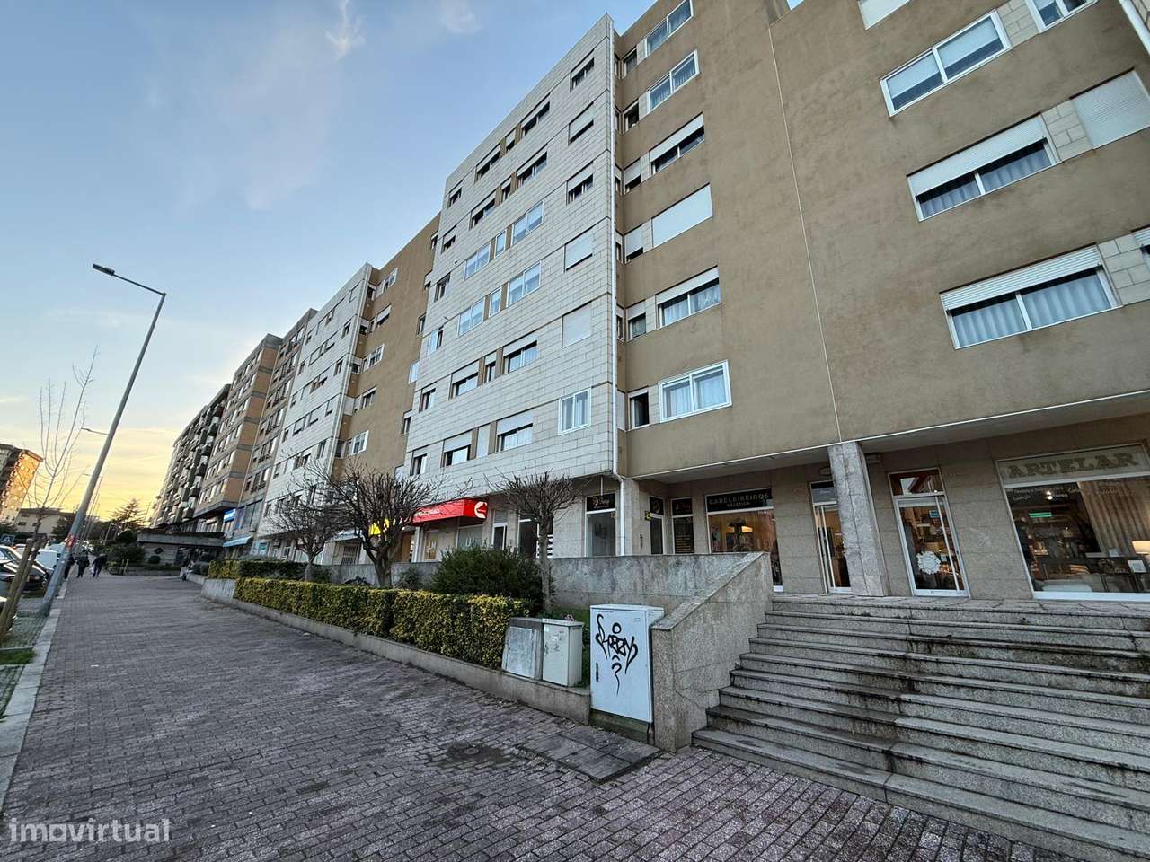 Loja c/ Grande Visibilidade em Águas Santas na Av. D. Afonso Henriques-14