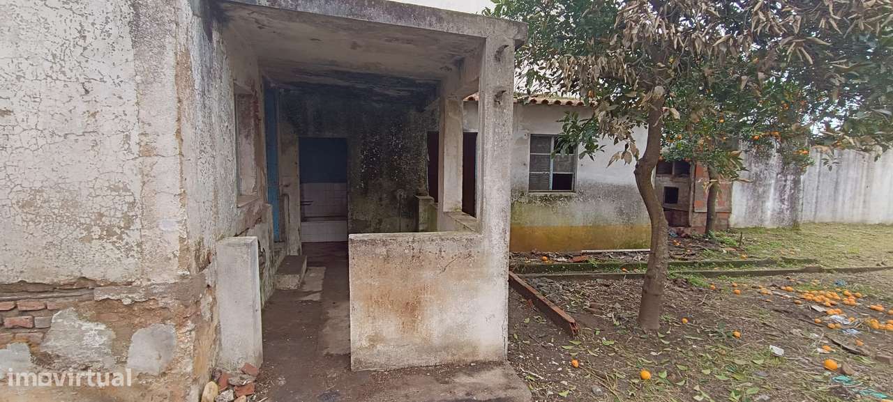 Moradia térrea T2 - centro da cidade!-7