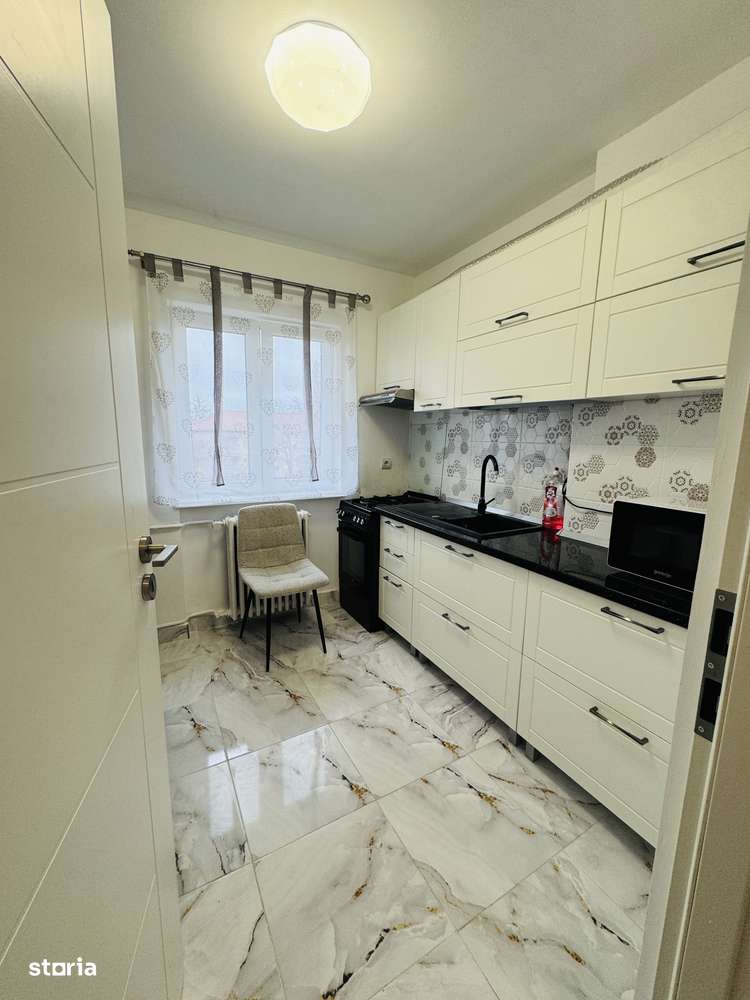 Apartament 2 camere Bulevardul Revolutiei - Imagine principală: 1/9