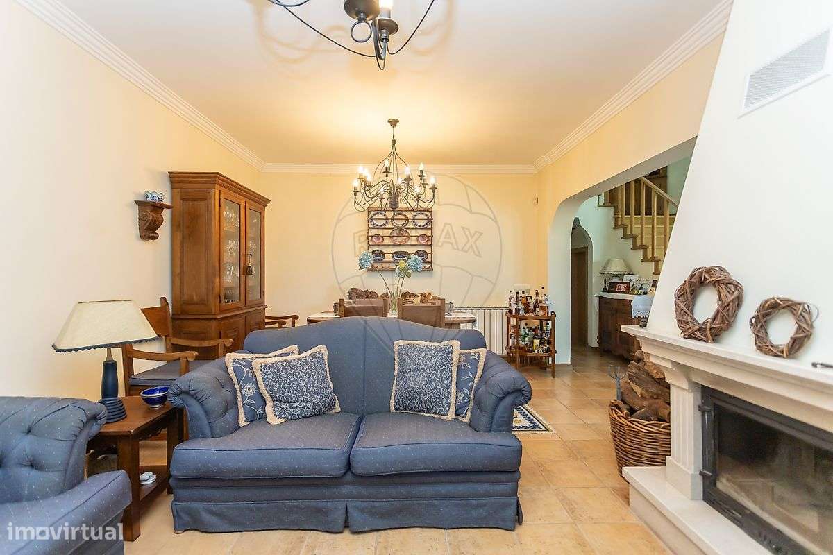 Moradia T4 para venda-6