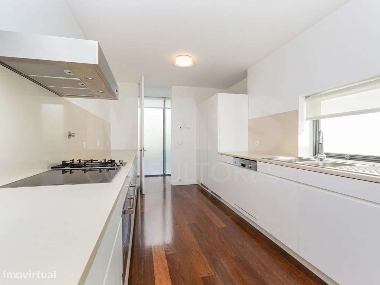Moradia T4 térrea em Resort exclusivo-16