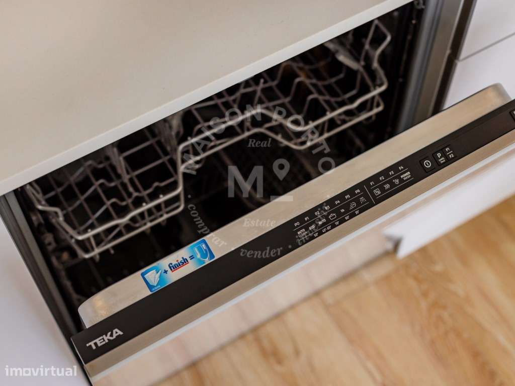 Apartamento T1 Duplex Totalmente Equipado e Mobilado no Bonfim, Porto-7