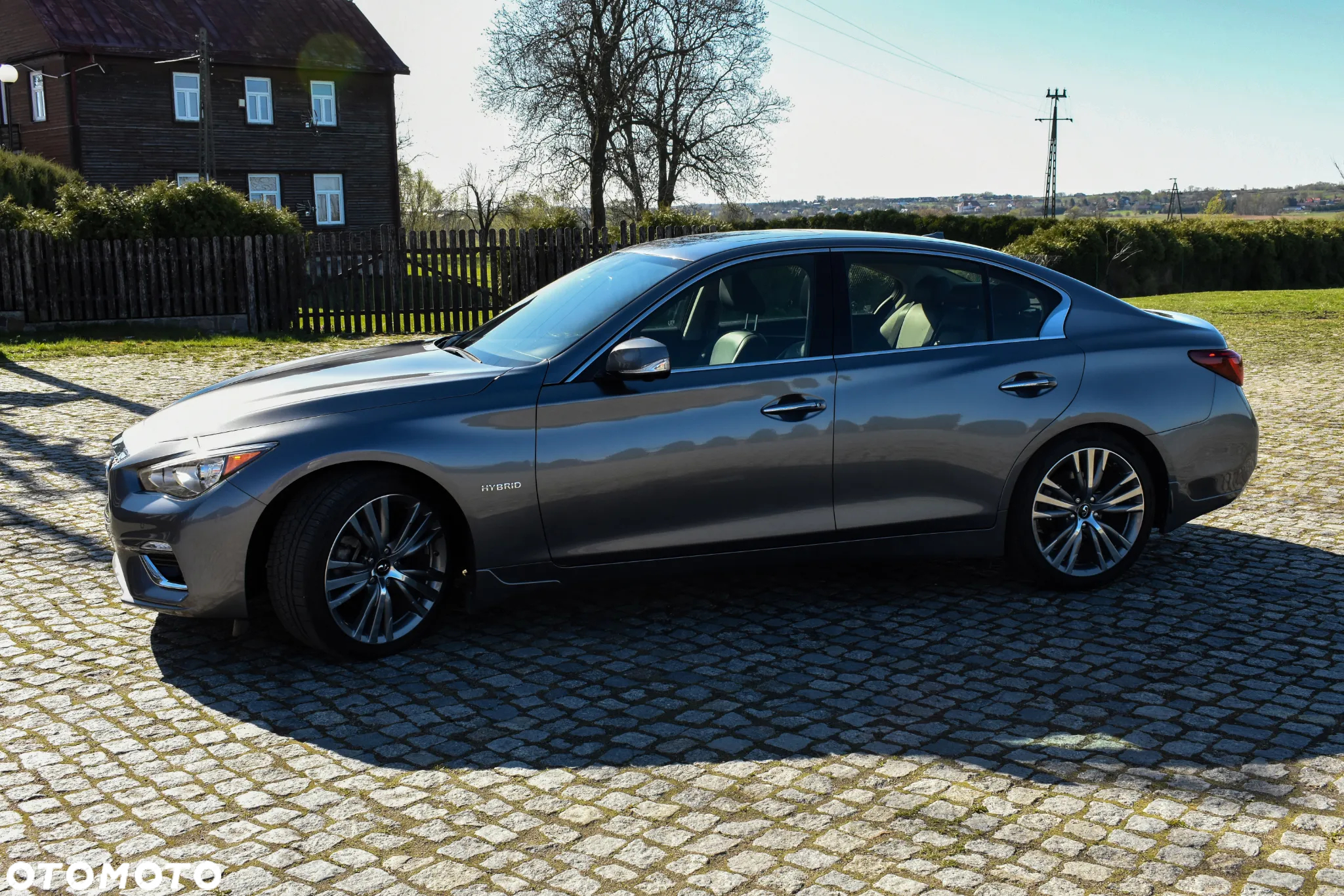 Infiniti Q50 Hybrid Luxe - 4