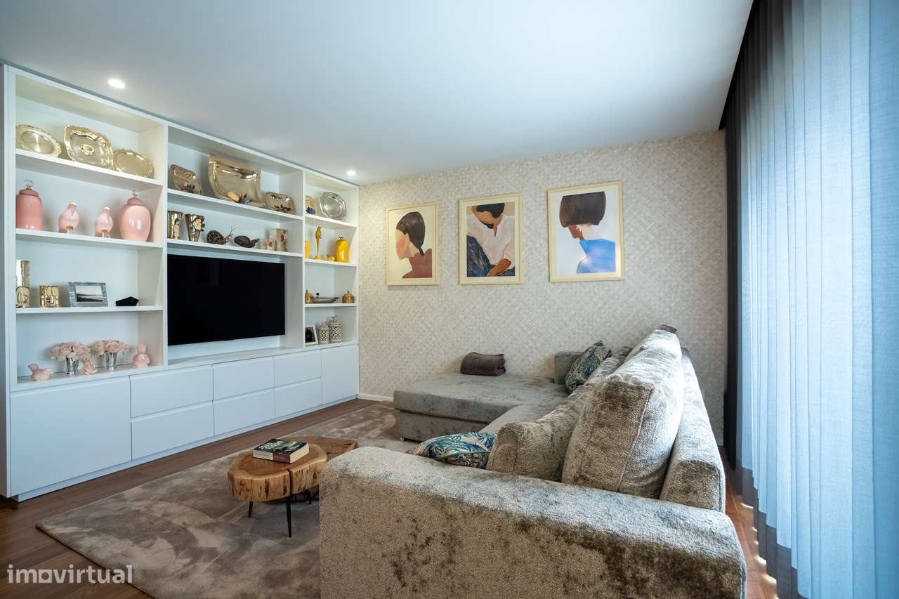 Moradia T3 com Jardim e Garagem em Guimarães-11