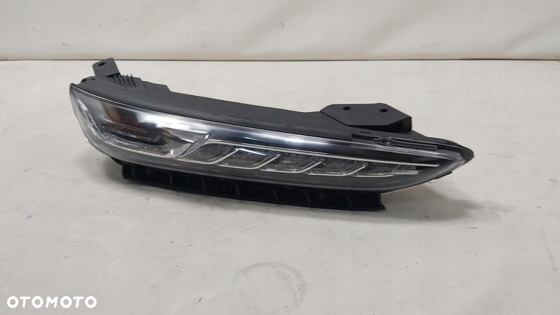 LAMPA PRZÓD PRAWA DRL HYUNDAI KONA 92208-J92 - 2