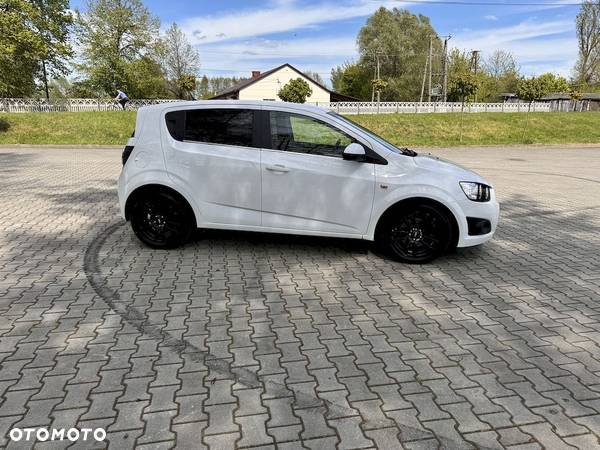 Chevrolet Aveo 1.6 LTZ - 6