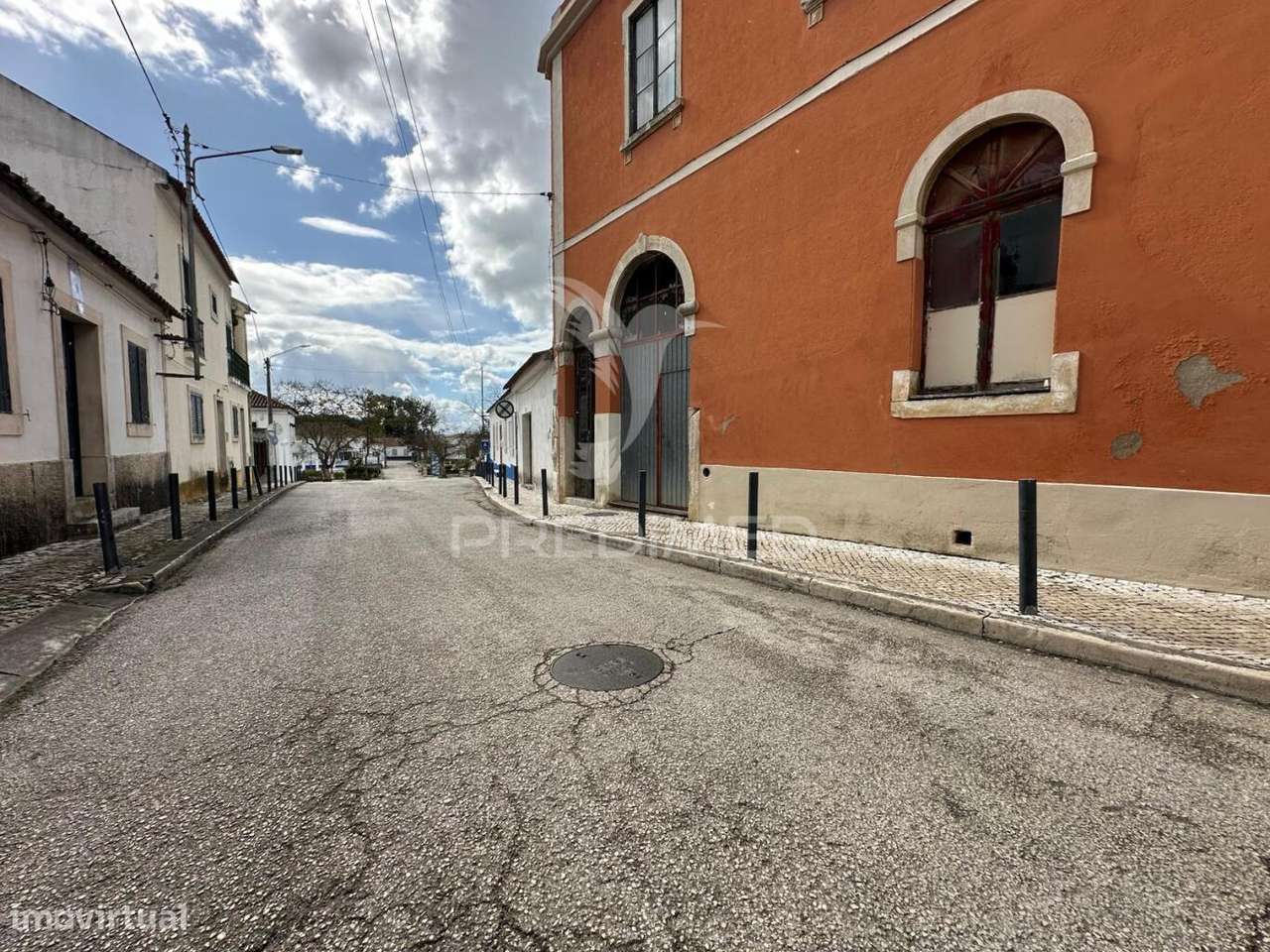 Prédio para Recuperar - Grande imagem: 2/13