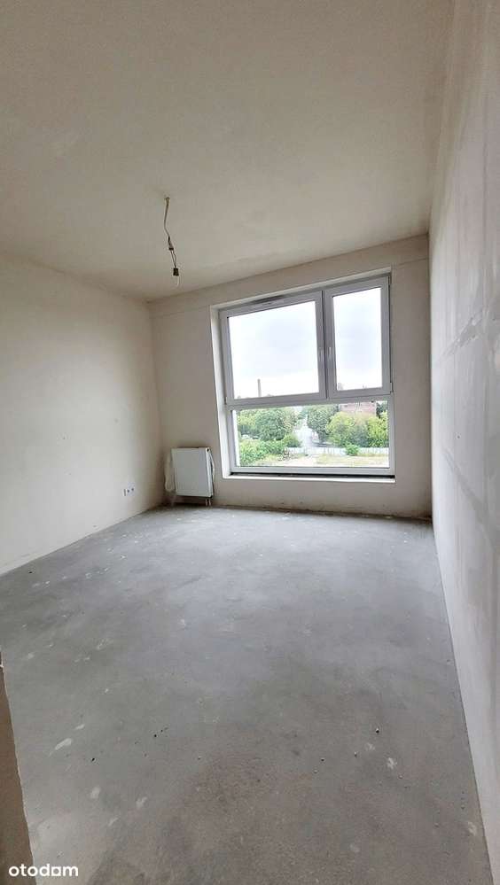 4 pokojowe mieszkanie w ścisłym centrum!-13