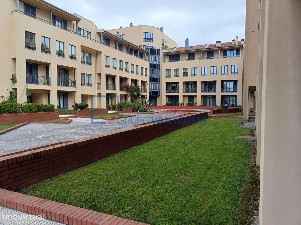 Apartamento T3 com estacionamento, Amial, Porto - Grande imagem: 1/24