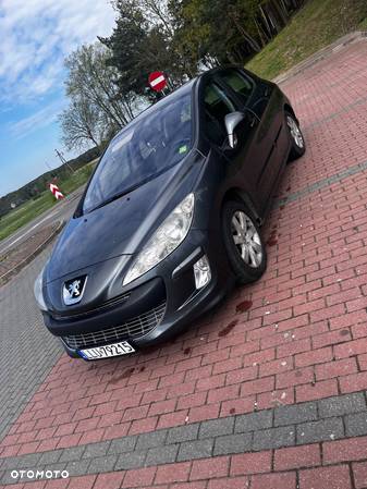 Peugeot 308 - 1