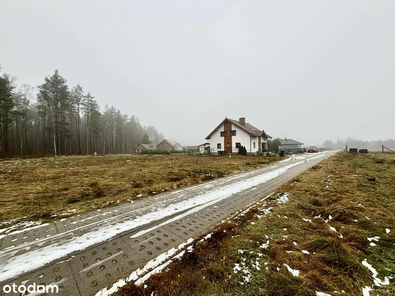 Pięknie położona działka wśród jezior i lasów-2