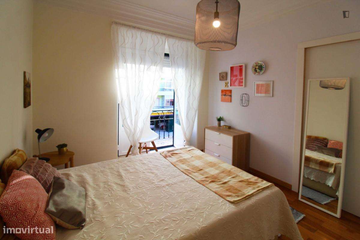 Quarto - localizado em Alameda Lisbon - Grande imagem: 3/8