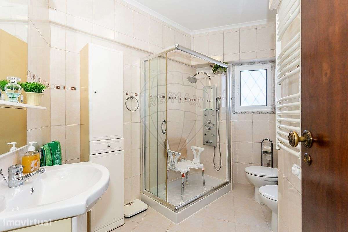 Moradia T4 para venda-12